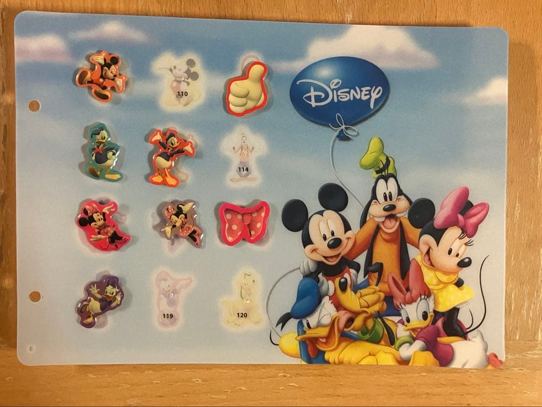 【日本未発売 約60個】ディズニーシリーズピンバッジ