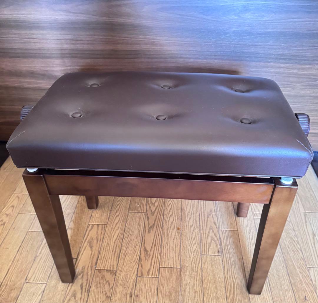 YAMAHA アップライトピアノ ブラウン（木目調） 88鍵