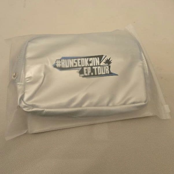 #RUNSEOKJIN EP.TOUR in LONDON ポーチ&ピンバッジ