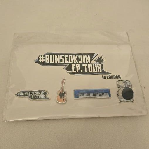 #RUNSEOKJIN EP.TOUR in LONDON ポーチ&ピンバッジ