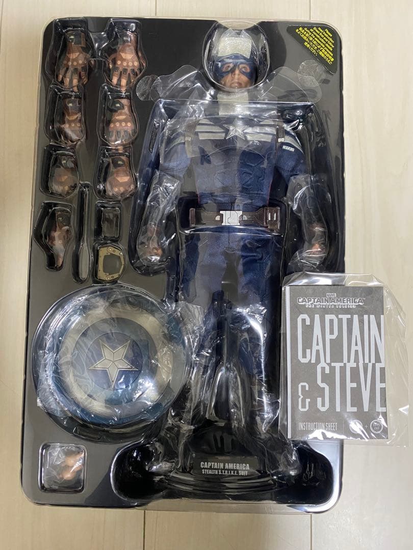 HOT TOYS キャプテン・アメリカ THE WINTER SOLDIER