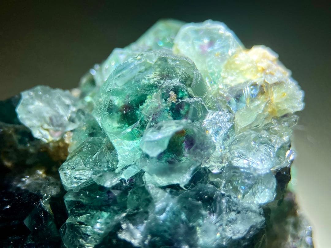 オコルスApit body産 フローライト 鉱物標本