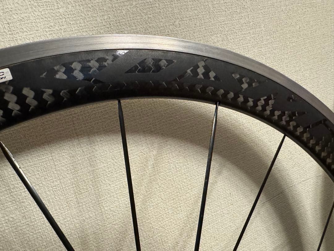 MAVIC COSMIC PRO CARBON クリンチャー