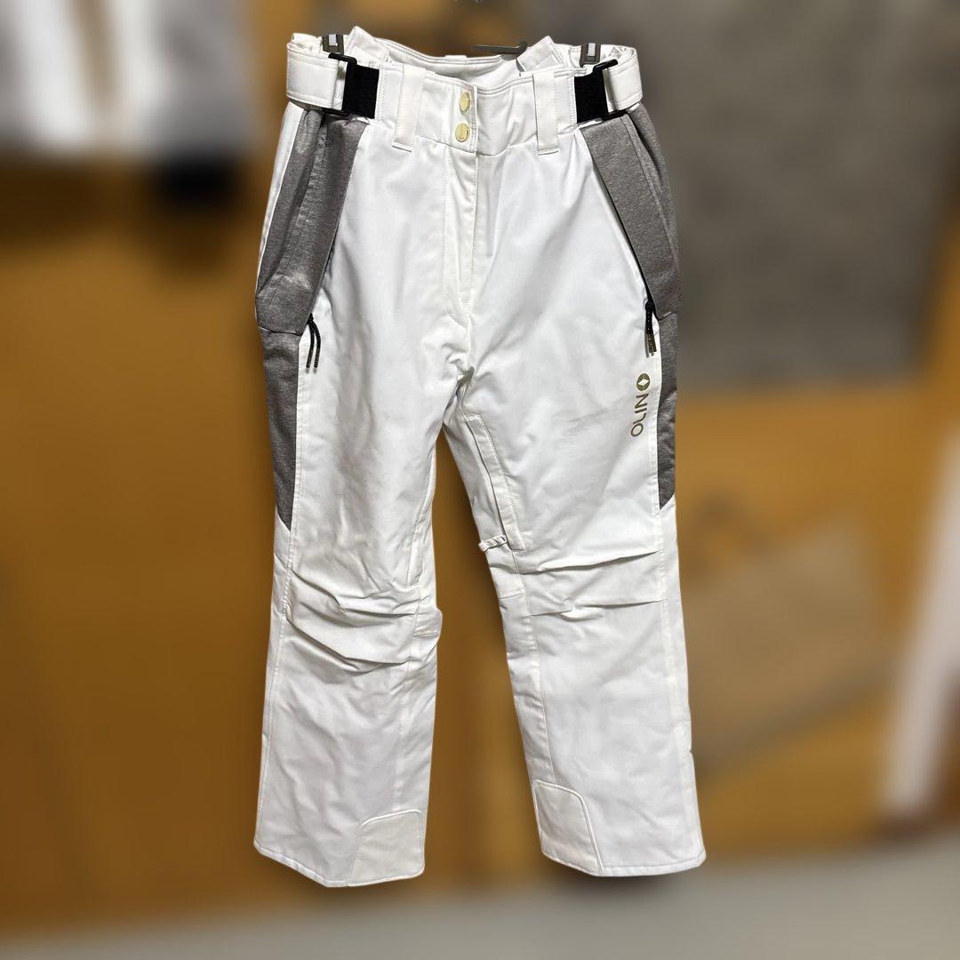 OLINO 白スキーウエアー　レディース