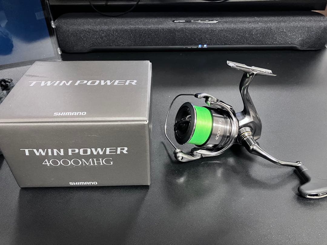 シマノ24ツインパワー4000MHG 美品