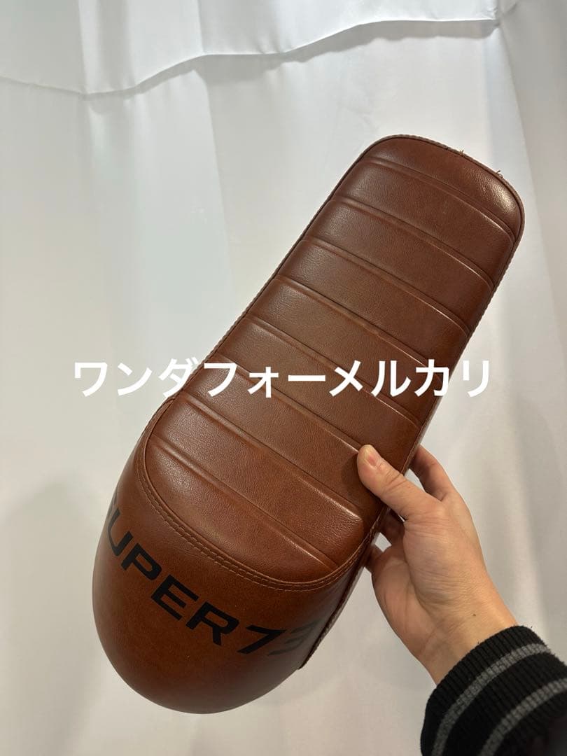 Super73カスタムシート(サイズ載せあり)、穴取り付け工事別途になります。