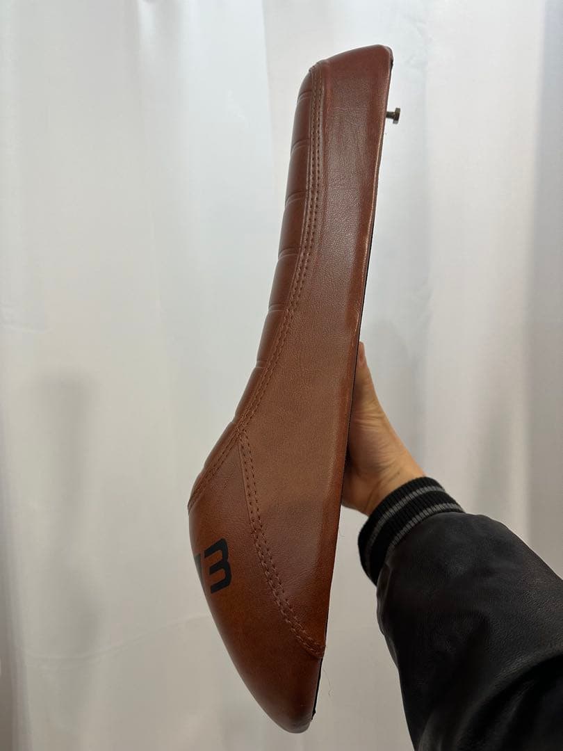 Super73カスタムシート(サイズ載せあり)、穴取り付け工事別途になります。