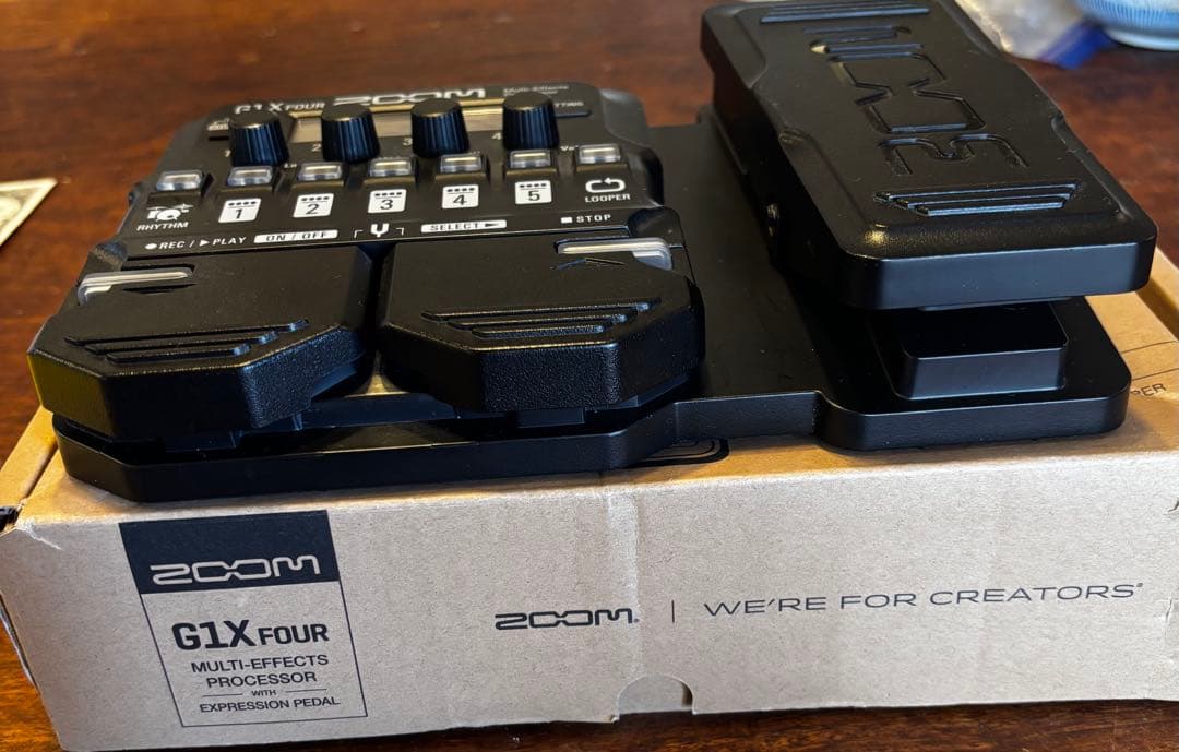 ZOOM G1X FOUR マルチエフェクター