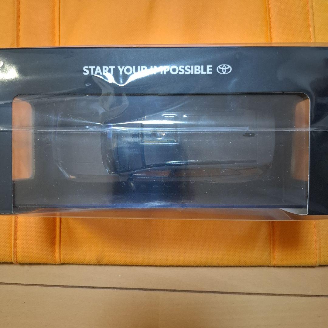 新型RAV4 アドベンチャー・ミニカー 1/30カラー・アーバンロック