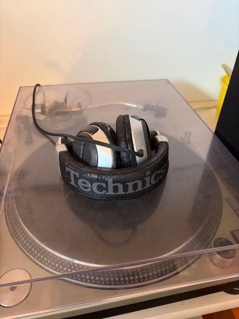 Technics ターンテーブルとミキサーカートリッジ針ヘッドホンDJセット