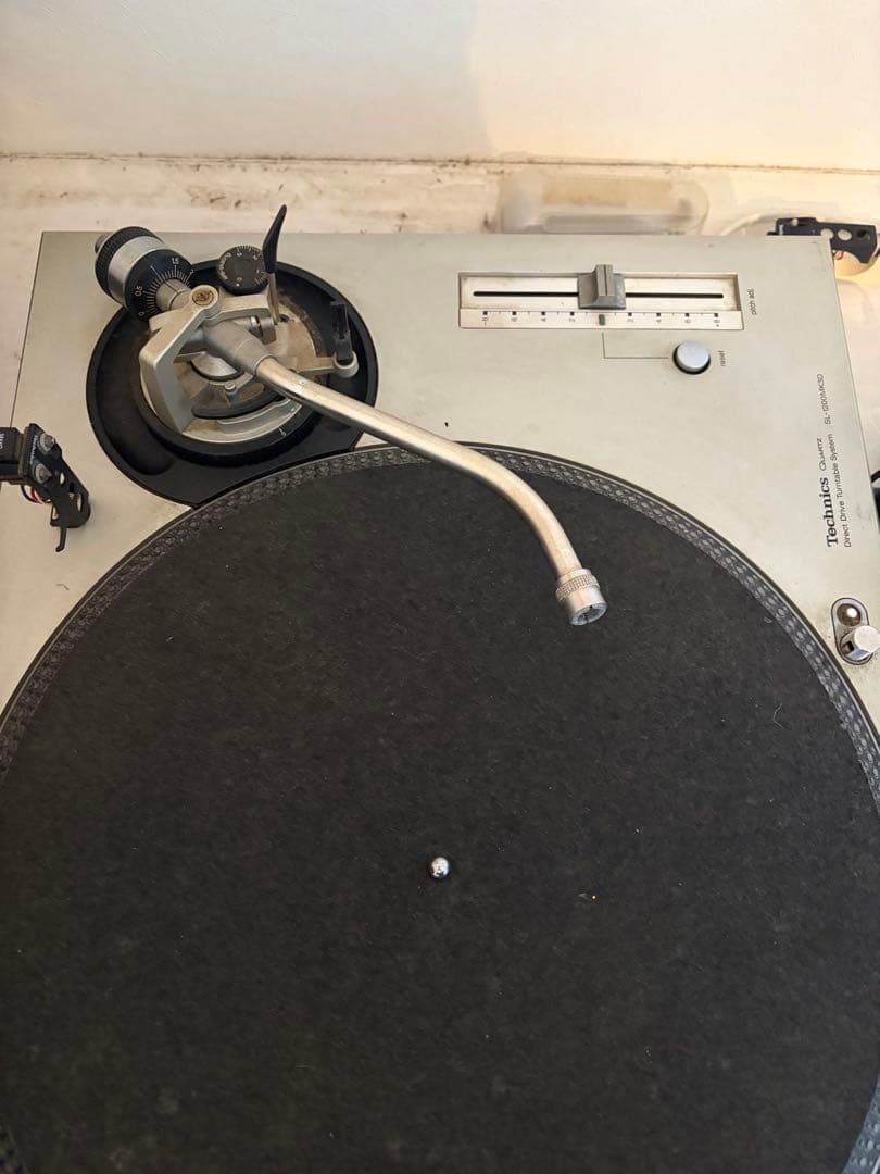 Technics ターンテーブルとミキサーカートリッジ針ヘッドホンDJセット