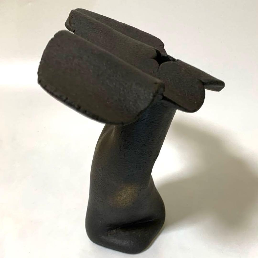 あらたにみさ子さん作　黒陶花入　銘「浮き雲」　共箱・共布・陶歴付