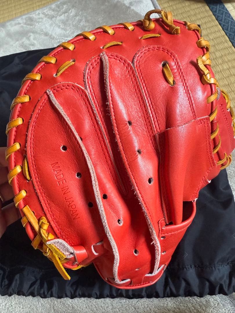 赤いレザー野球グローブ 日本製