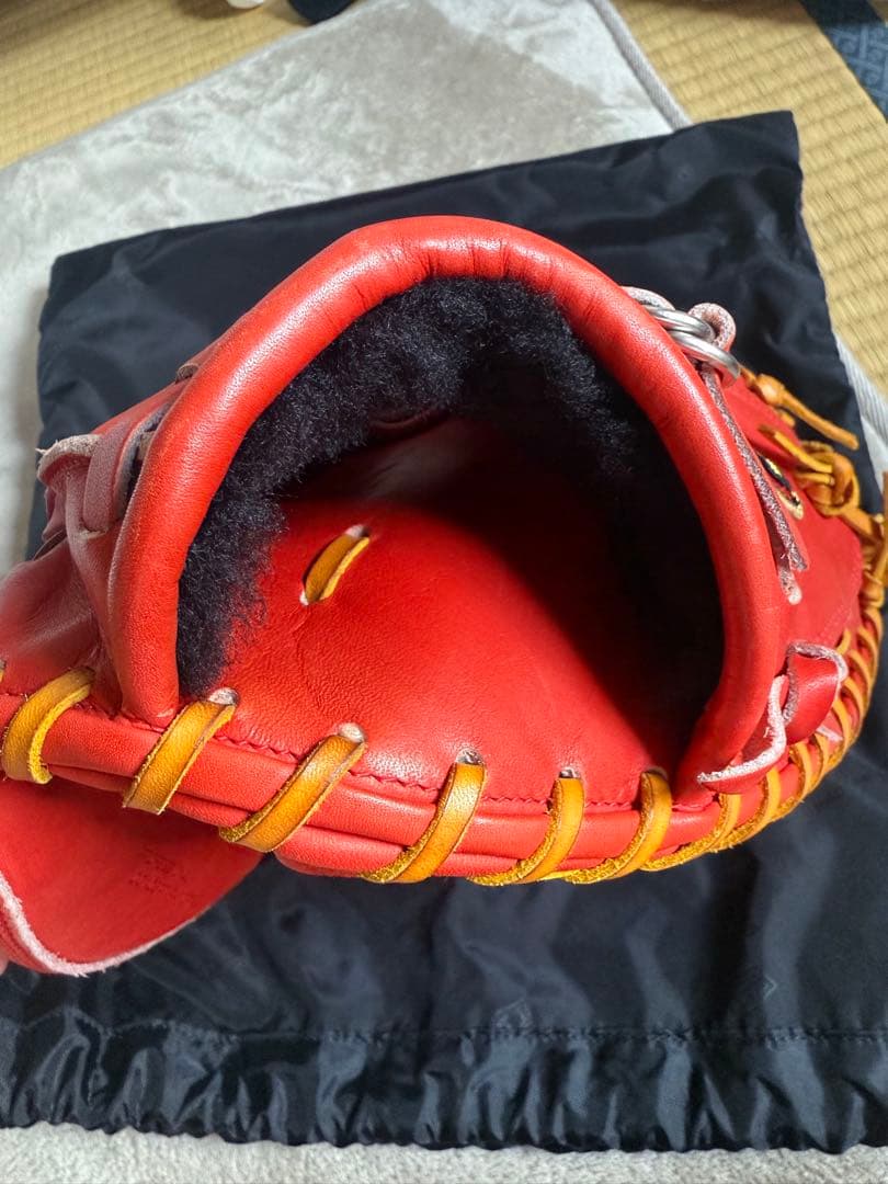 赤いレザー野球グローブ 日本製