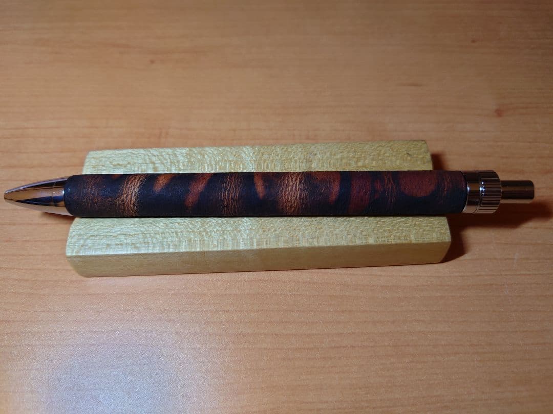 木軸ペン工房　金杢犀　泥染めレザー　ボールペン