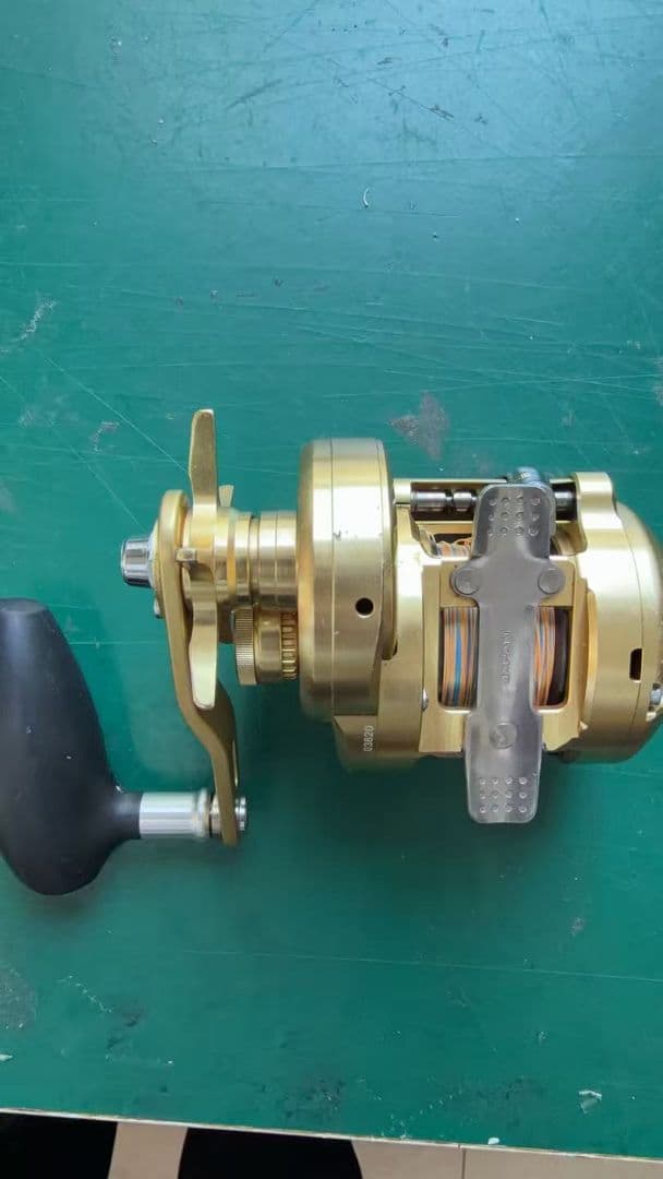 CONQUEST 両軸リール ゴールド