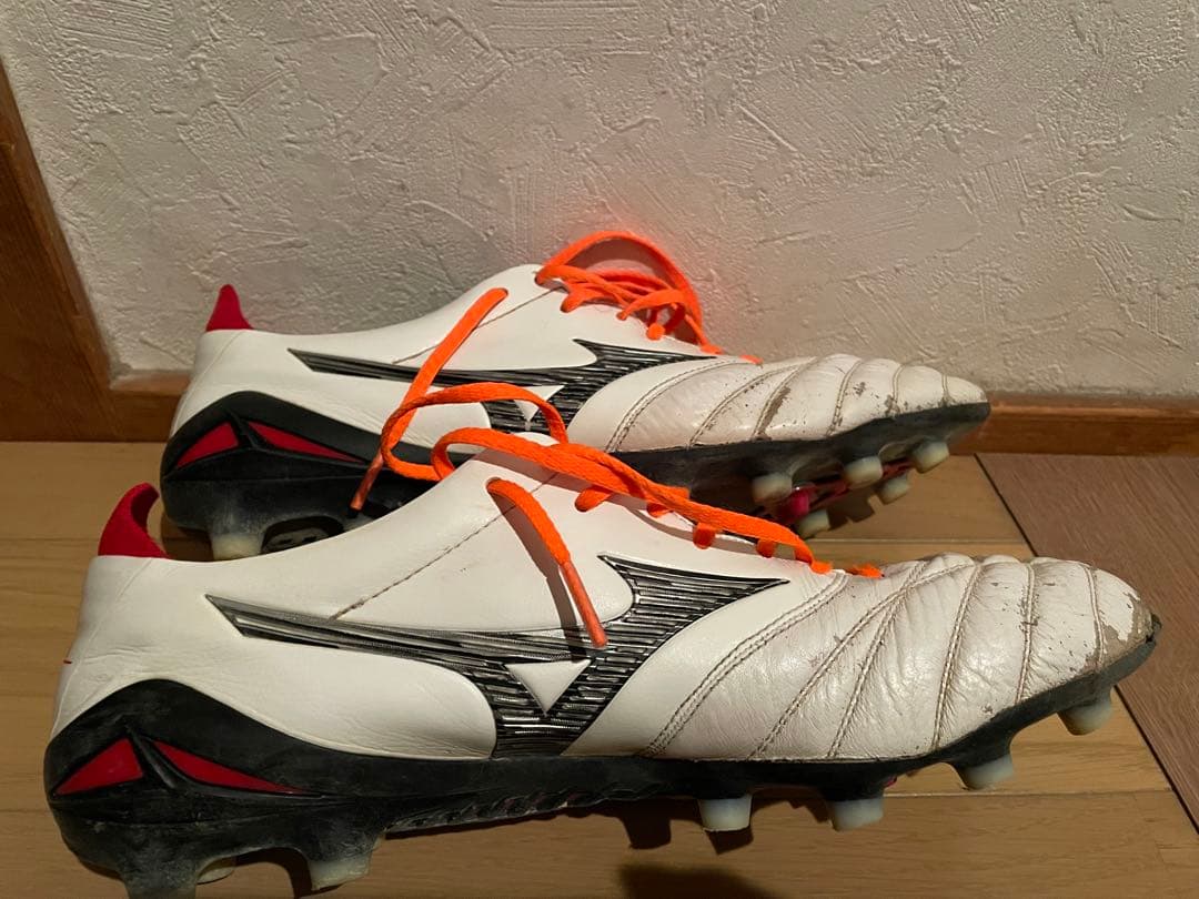 ミズノ　モレリアネオ4 27.5 サッカーシューズ ホワイト/オレンジ
