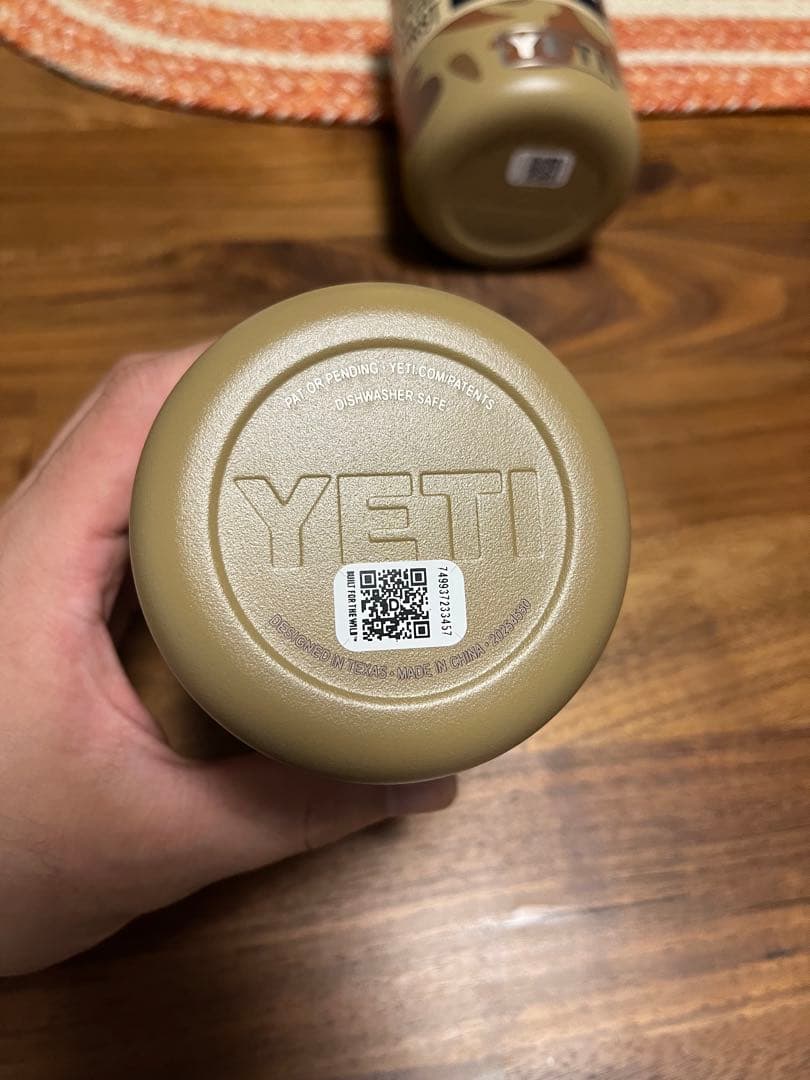 YETI RAMBLER COLSTER 2.0 カモ