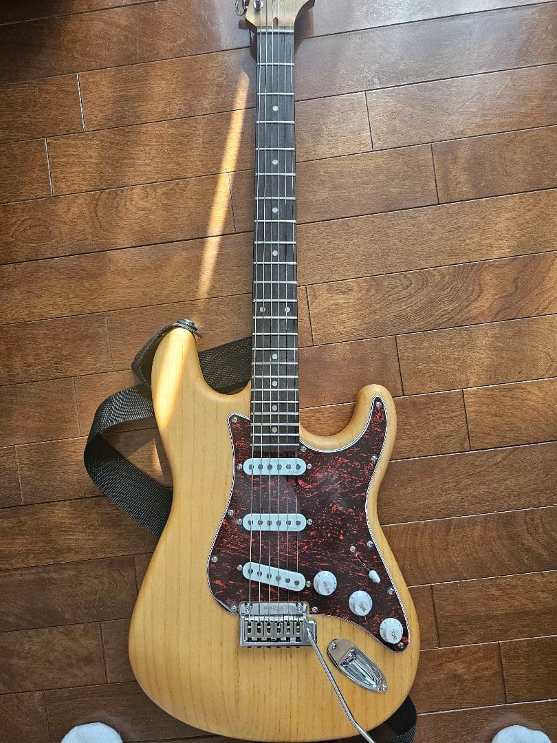 ま*や様 harley benton ストラト