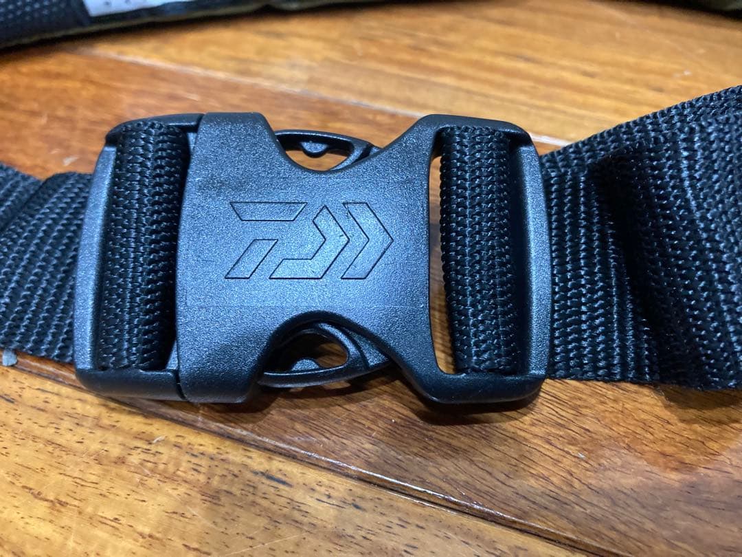 ダイワDaiwa ライフジャケット　DF-2709 モスグリーン　救命　桜マーク