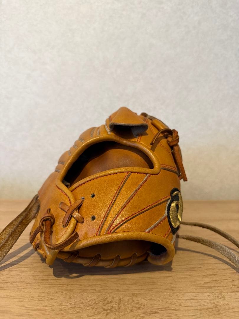 アシックス　投手用グローブ　涌井モデル