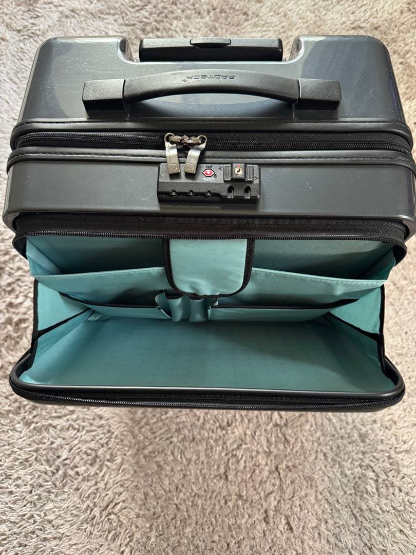 PROTECA MAXPASS H2s 40l ガンメタ