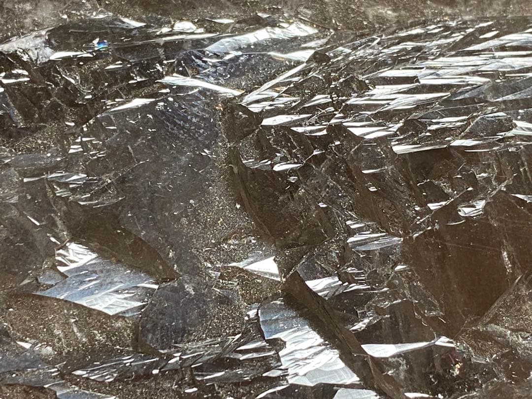 ザギマウンテンクォーツ　ザギ水晶　ザキ鉱山　923g