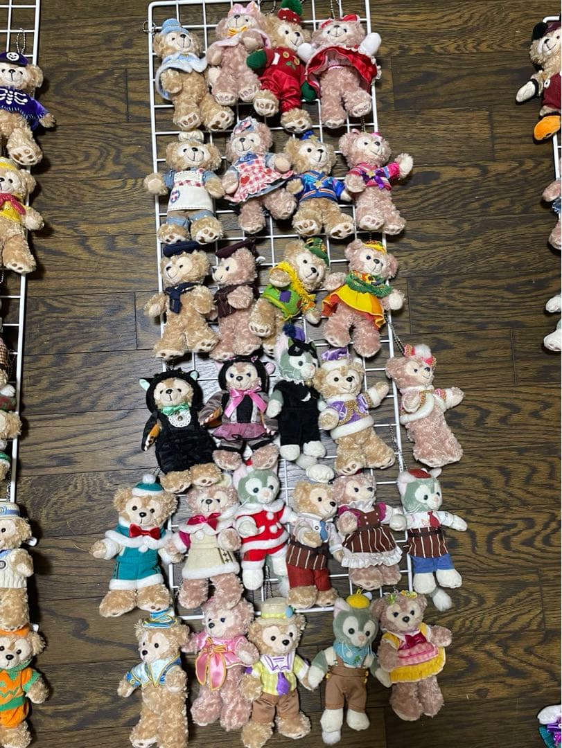ぬいぐるみバッジ　まとめ売り　全65体　ダッフィー　シェリーメイ　ジェラトーニ