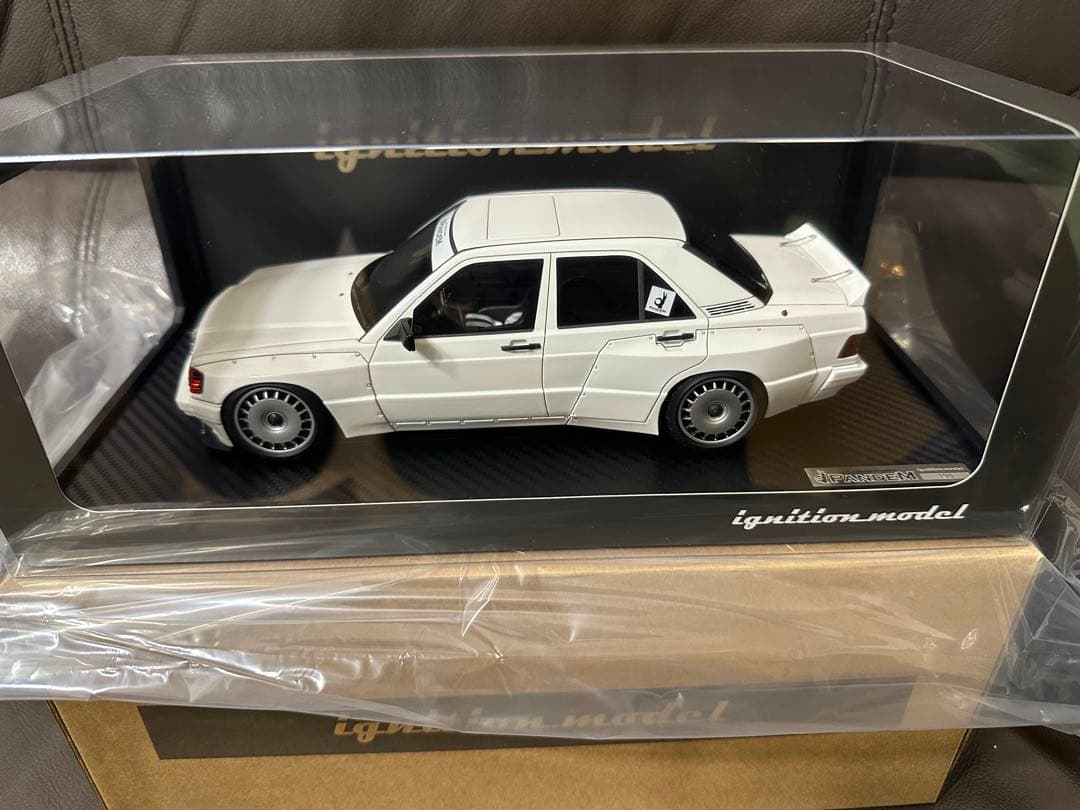 1/18 イグニッションモデル PANDEM メルセデス ベンツ 190 E 白