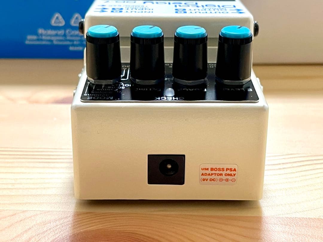 //BOSS DD-7 【中古】ディレイ　Digital Delay 箱取説付き