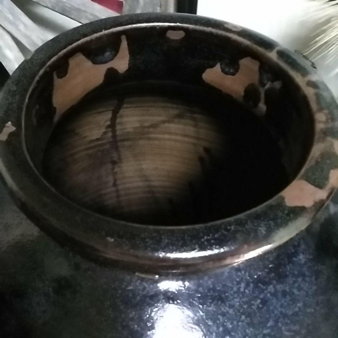 蔵出し大きな壺　高さが48センチ、