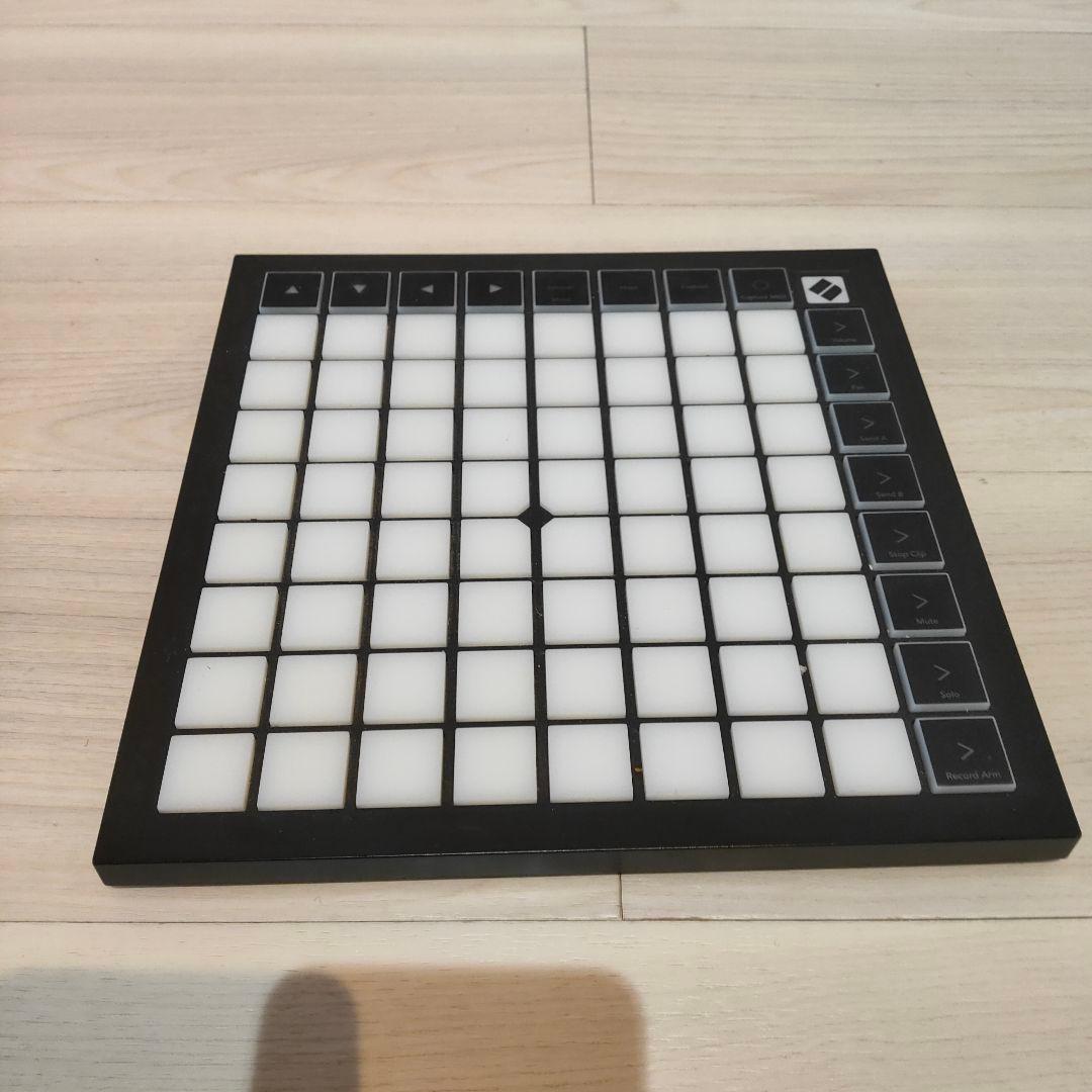 Novation Launchpad X MIDIキーボード パッド