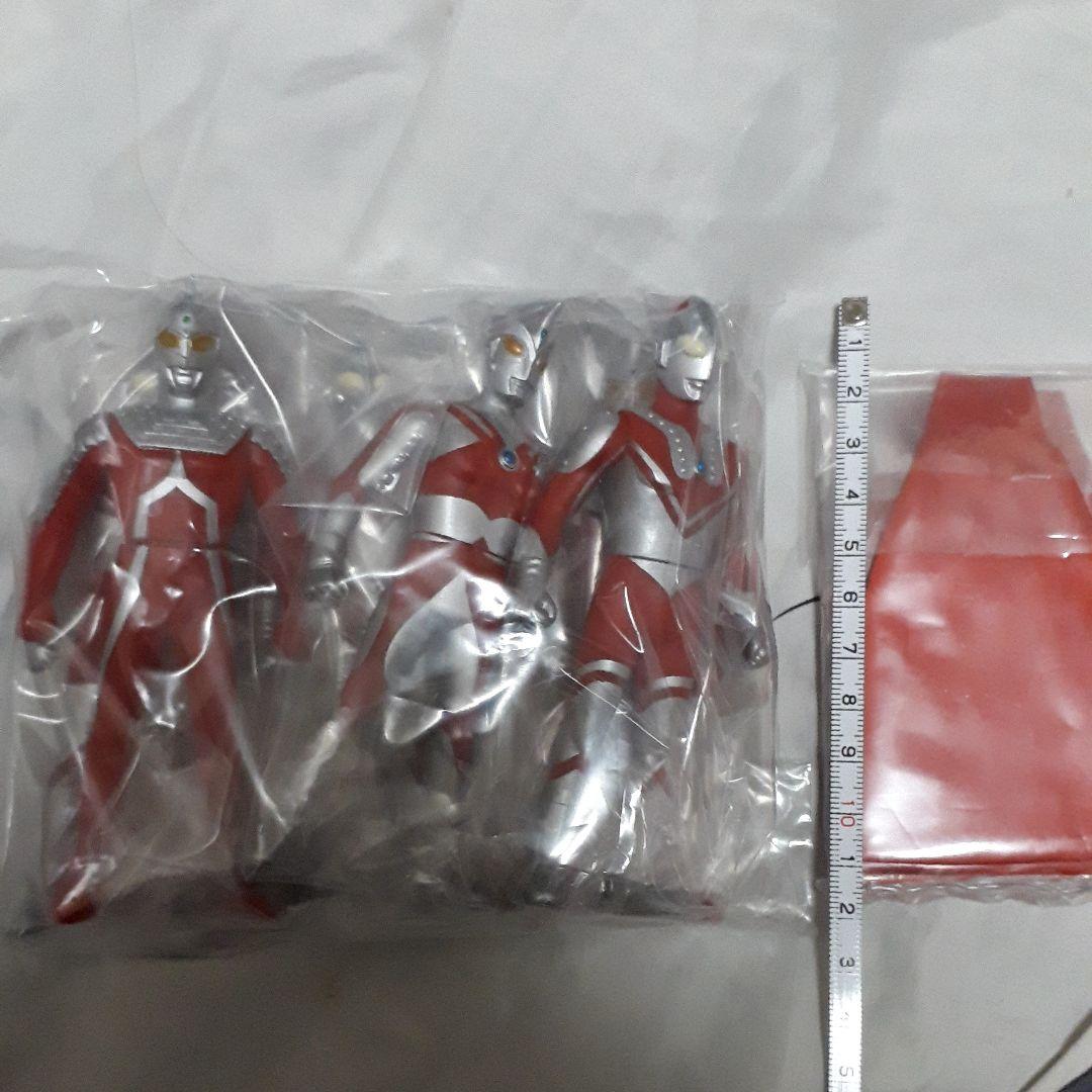 ウルトラ6兄弟セット　光の国ブラザーズマント　バージョン