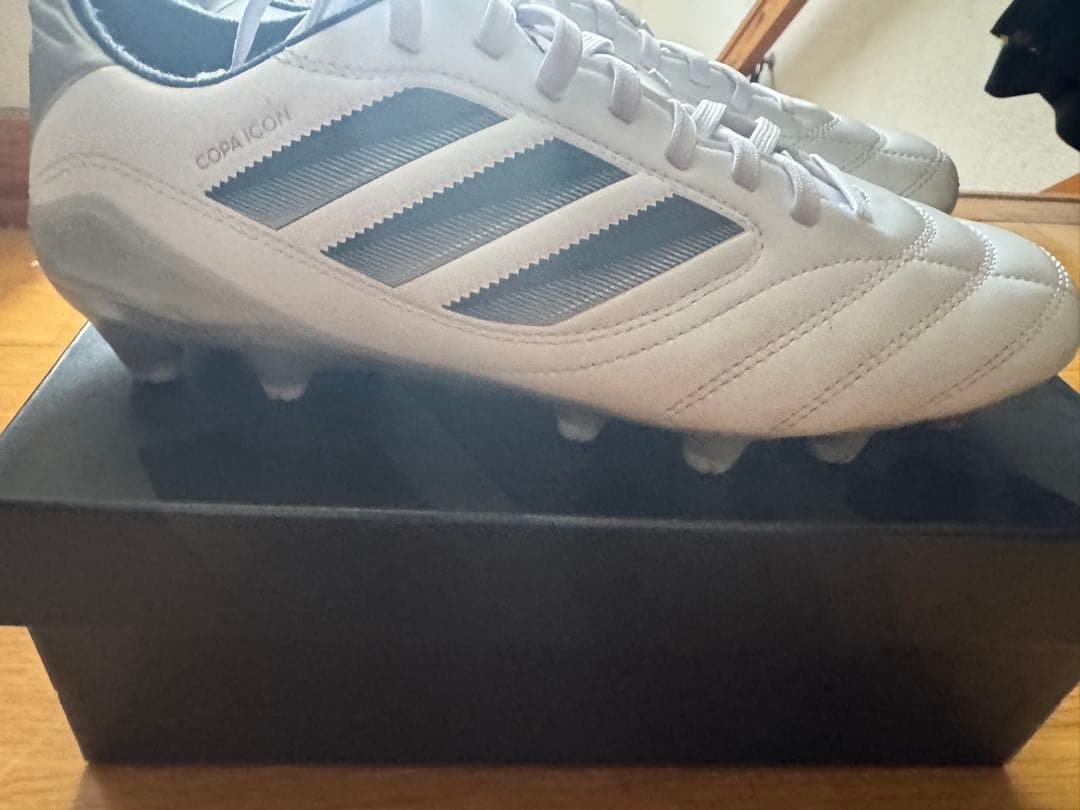 【値下げ交渉⭕️】adidas サッカーシューズ コパ アイコン LGWHB