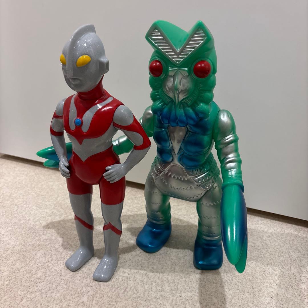 マルサン ウルトラマン 対 バルタン星人 450セット 電波塔 ソフビ