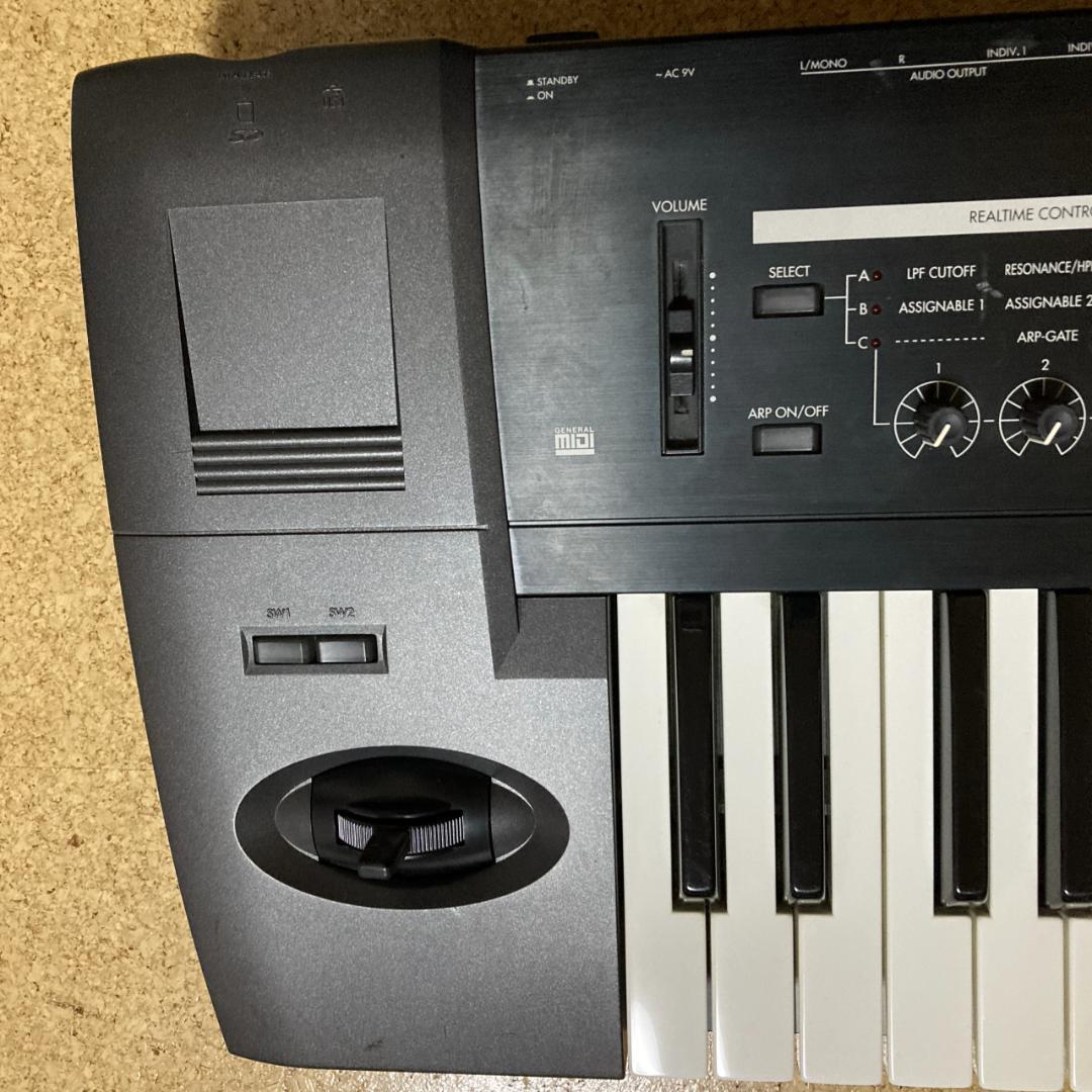 【ソフトケース付き】KORG TR61 シンセサイザー 61鍵盤