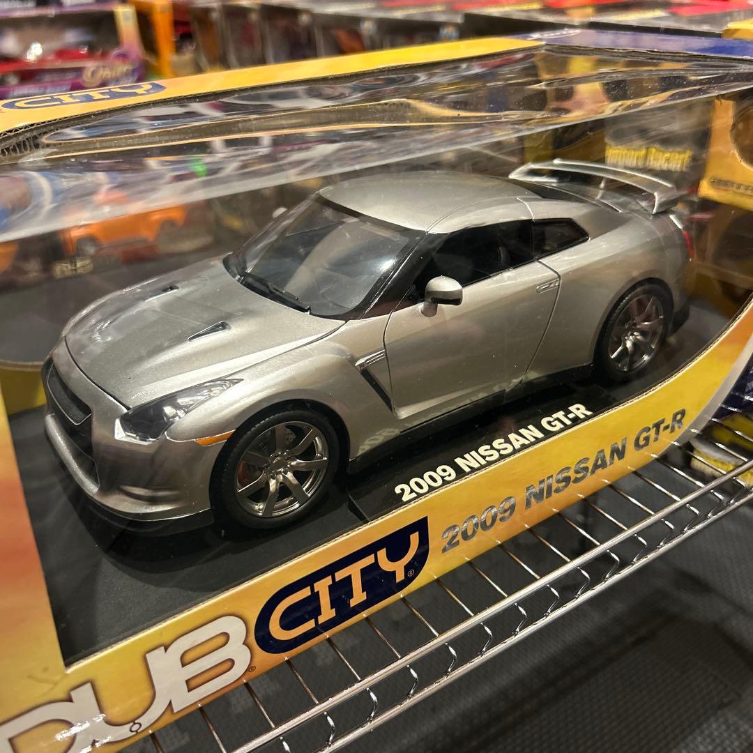 ミニカー 2009 NISSAN GTR