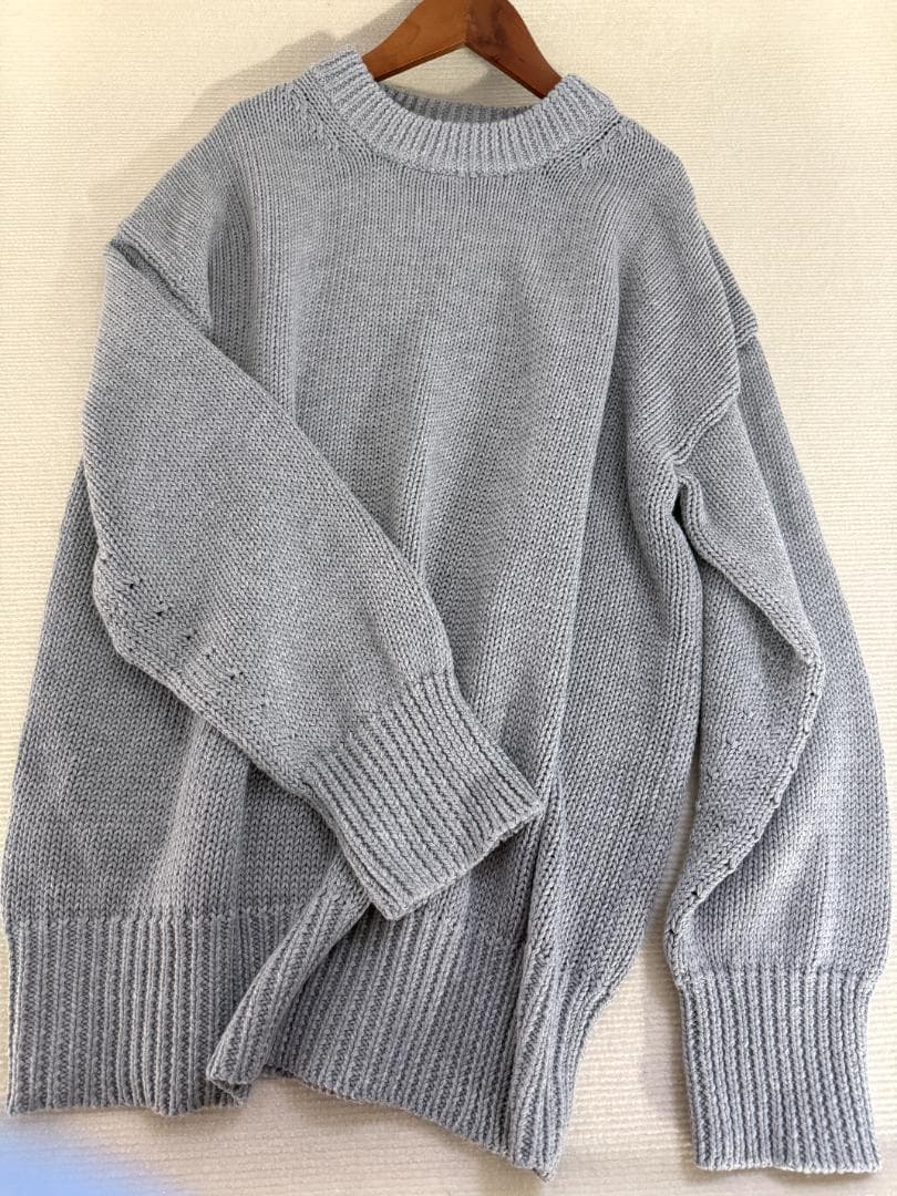 グレー オーバーサイズ クルーネックニット