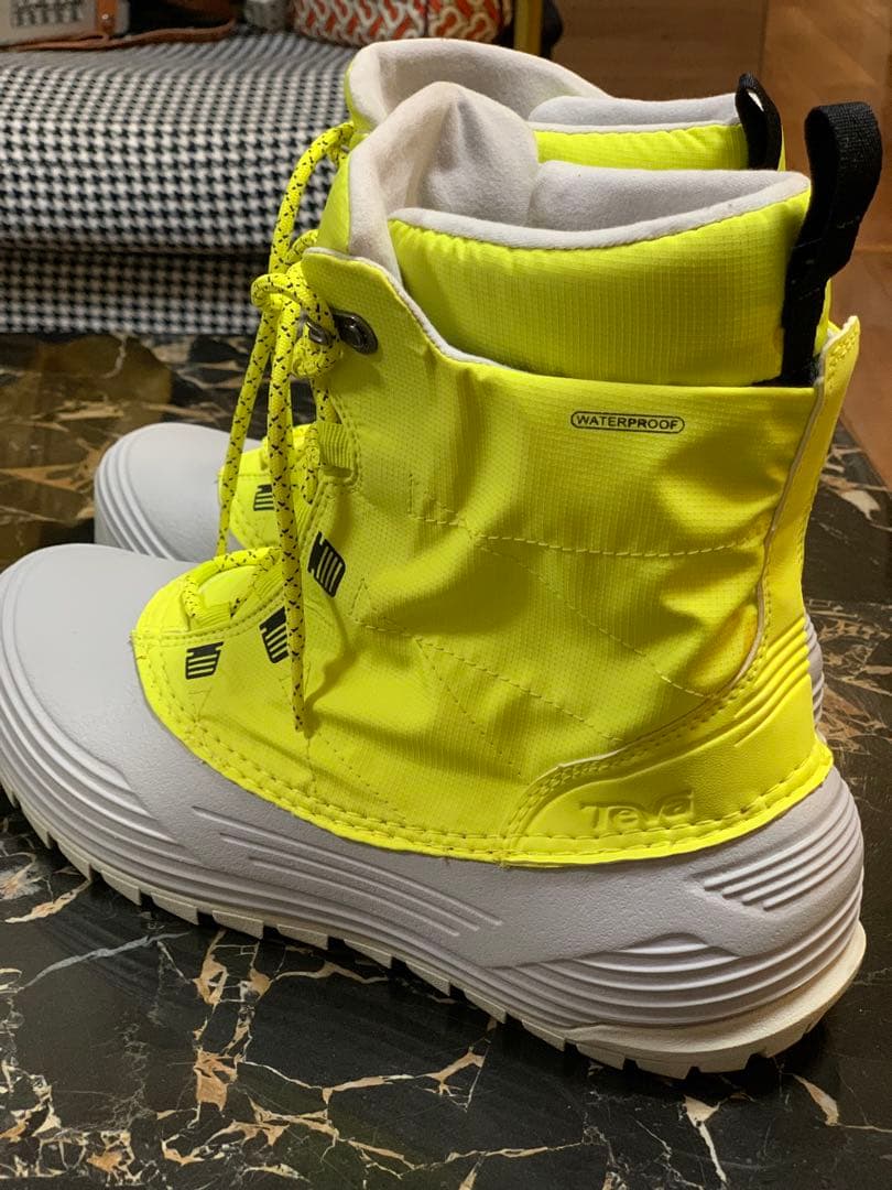 未使用 Teva スノーブーツ