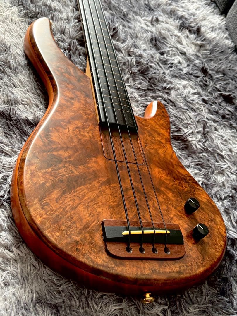 STR LS44P #435 フレットレスベース