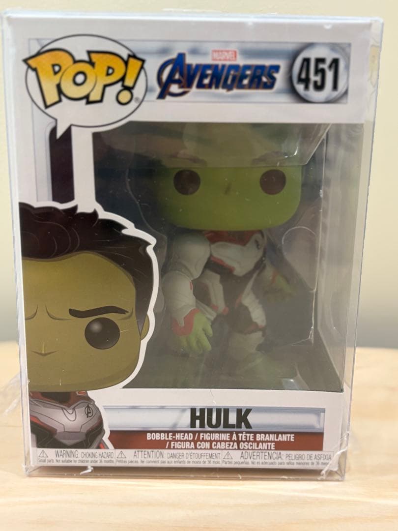 【新品】Funko pop Marvel フィギュア 4体　　保護ケース付