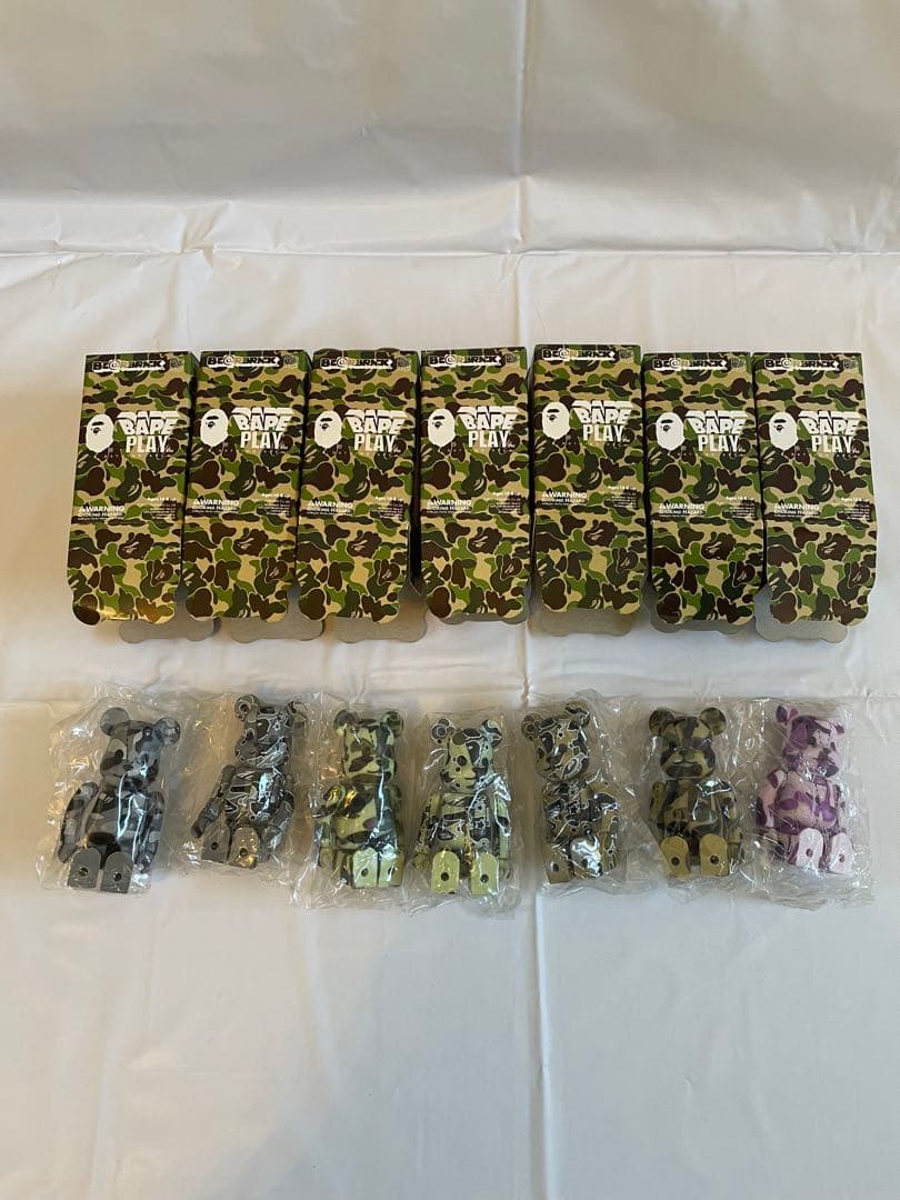 ベアブリック　BAPE PLAY アベイシングエイプ