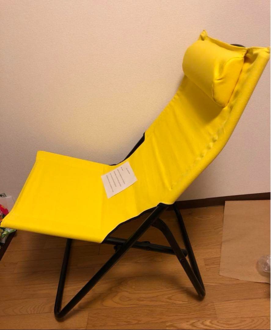 アクタス　チェアー　黄色と赤色の2脚　キャンプ•バルコニー用　室内用