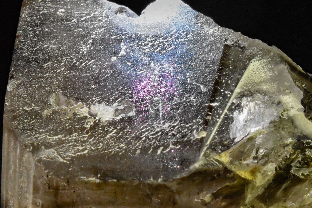 ブラジル エスピリトサント産 オリジナルピンクファイヤークォーツ原石02