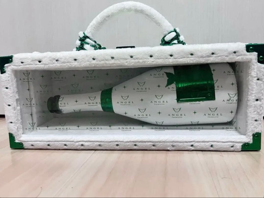 エンジェルシャンパン ホリデーエディション グリーン 限定品 空箱