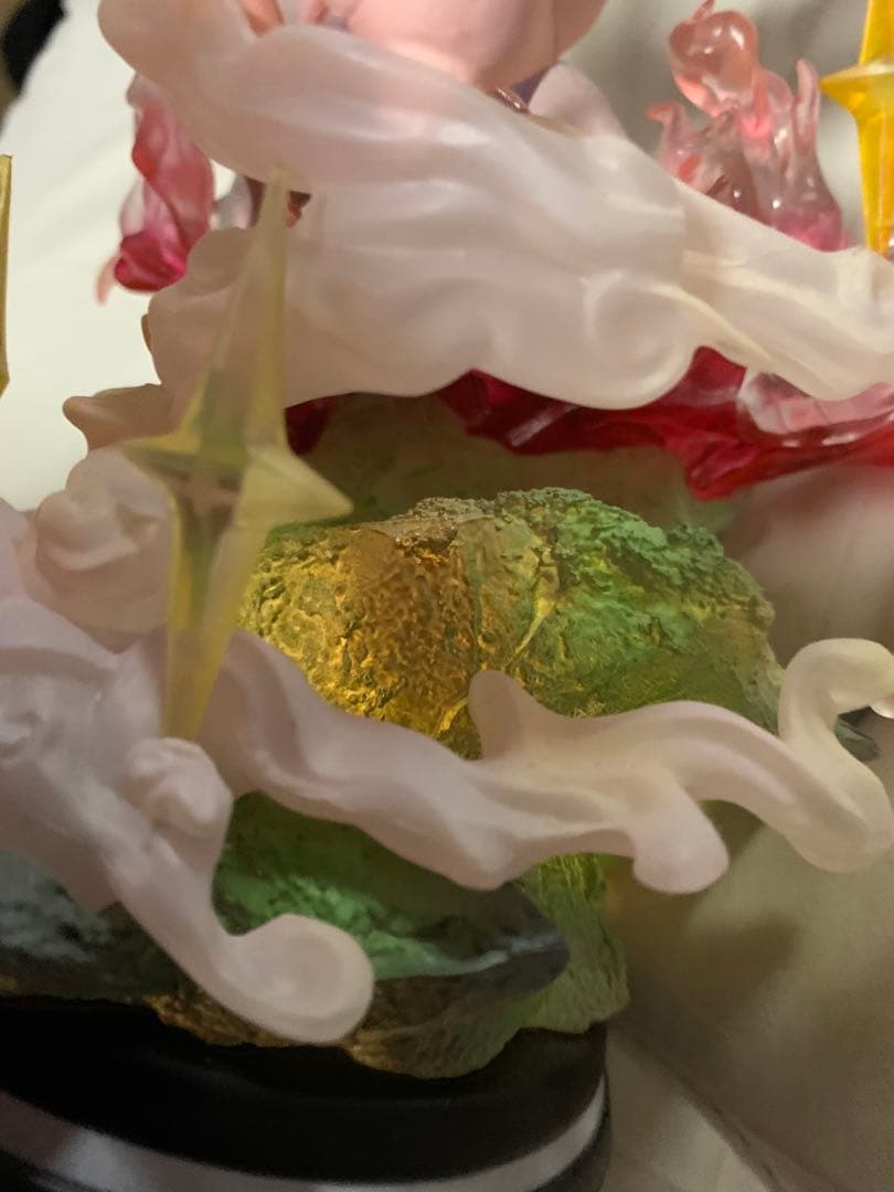 ミュウツー ミュウ フィギュア　海外フィギュア　発光ギミックあり