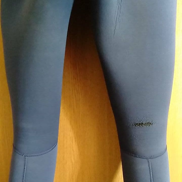 エアタイト　セミドライウェットスーツ