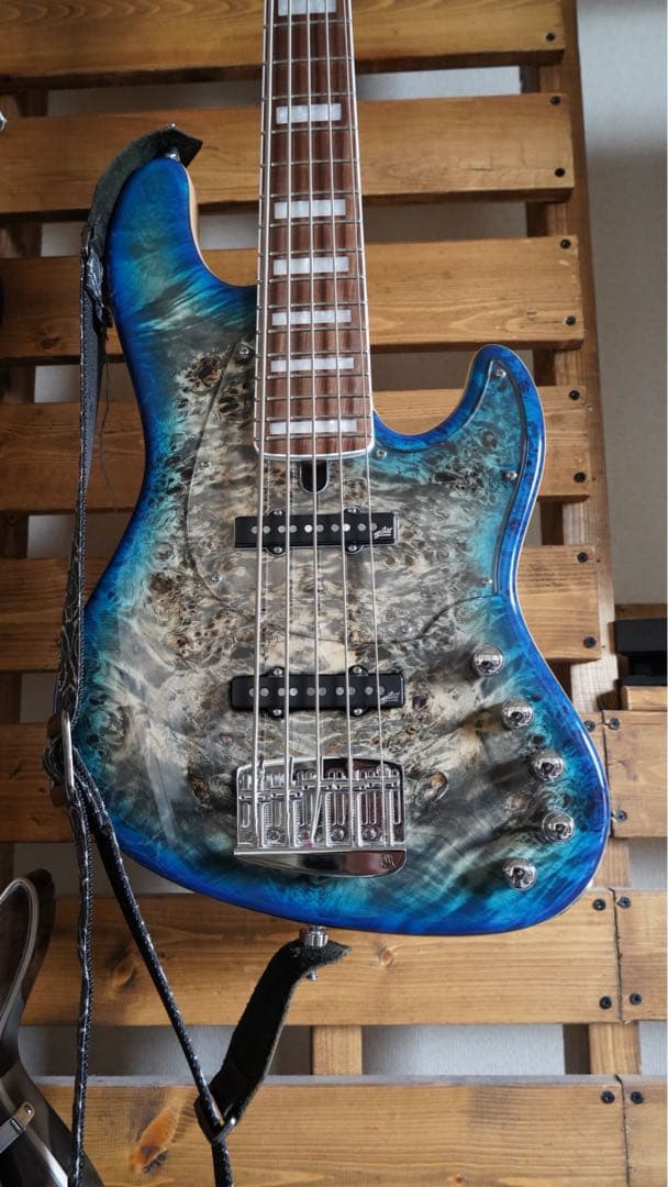 Mayones / Jabba Custom EP 5st 5弦ベース　青