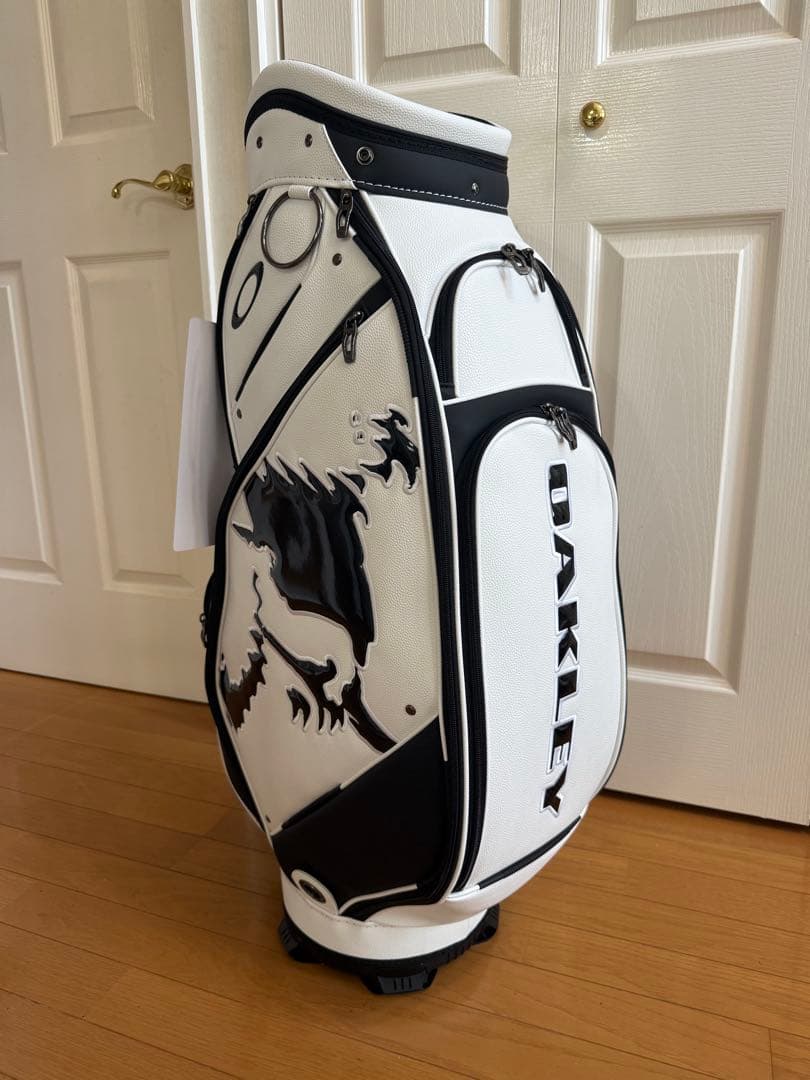 OAKLEY ゴルフバッグ ドラゴンモチーフオークリー9.5型 5分割　新品