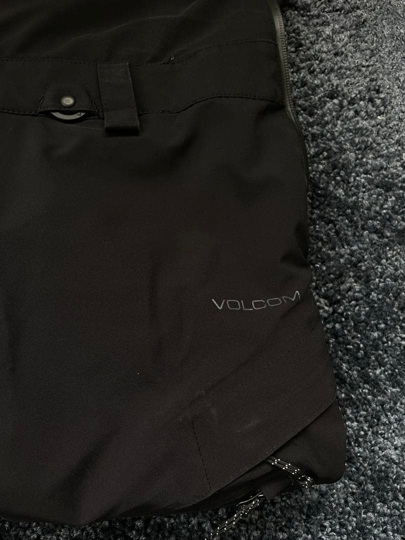VOLCOM GORE-TEX ブラックスノーボードウェア